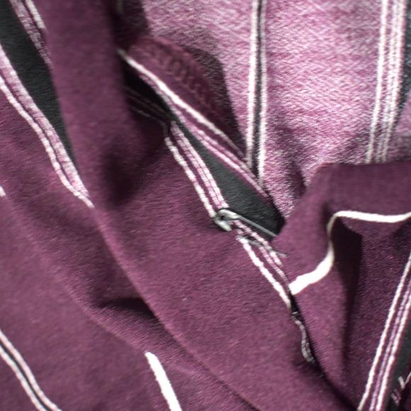 Womens Maroon Burgundy Striped Long Sleeve Blouse Size Medium - Picture 14 of 15